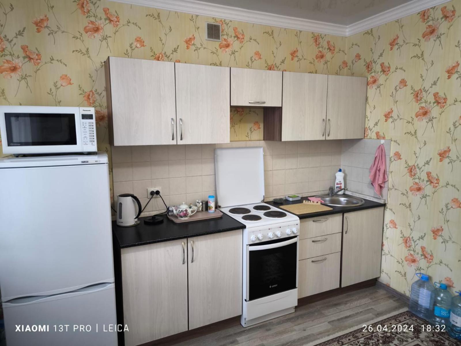 Квартира 74 Астана Екстериор снимка